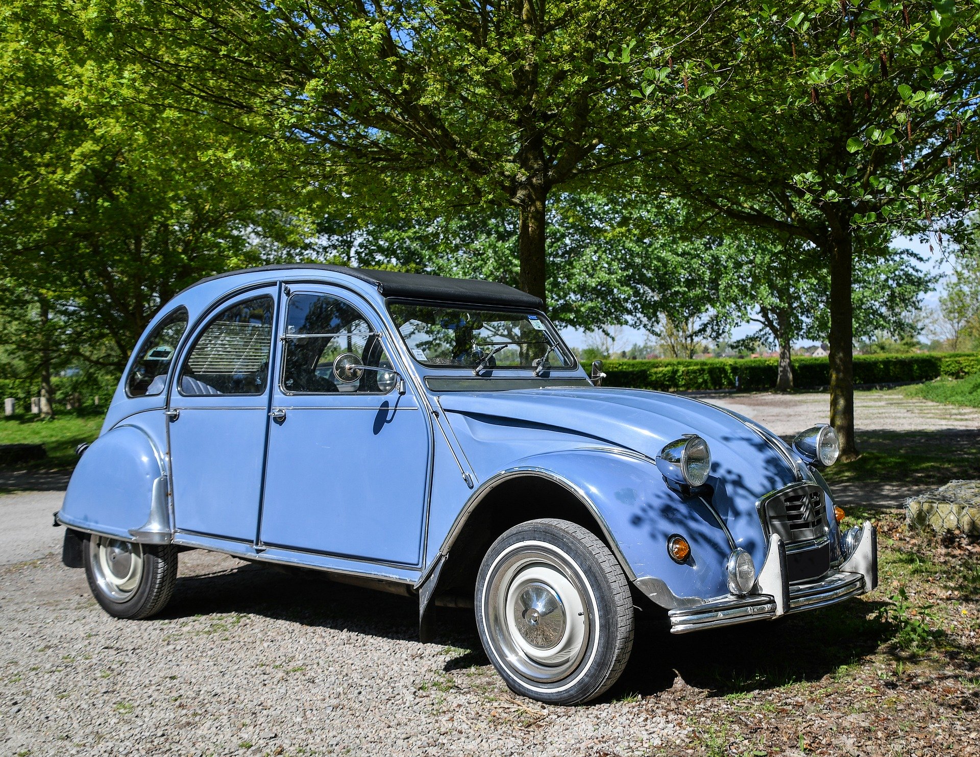 L'histoire de la voiture 2cv (CITROËN 2 cv de 1948 à 1990) - Mecatechnic  Blog