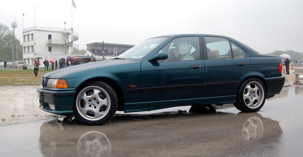 039-BMW_E36_M3_berline